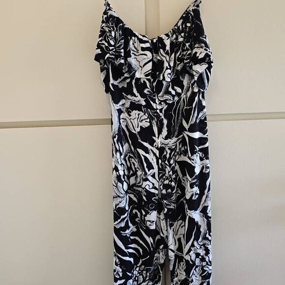 H and M black/ white floral jumpsuit, EUC, Sz. 8 - Picture 6 of 8